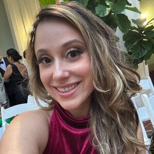 Meet your Posher, Aliza